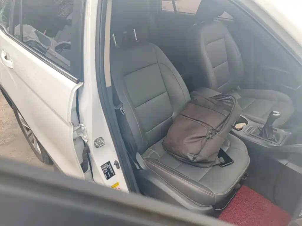 Photo 25 - Changan CS75
