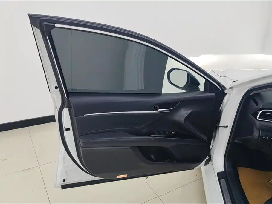Toyota Camry 2021 2.5G Luxury Edition фото 7
