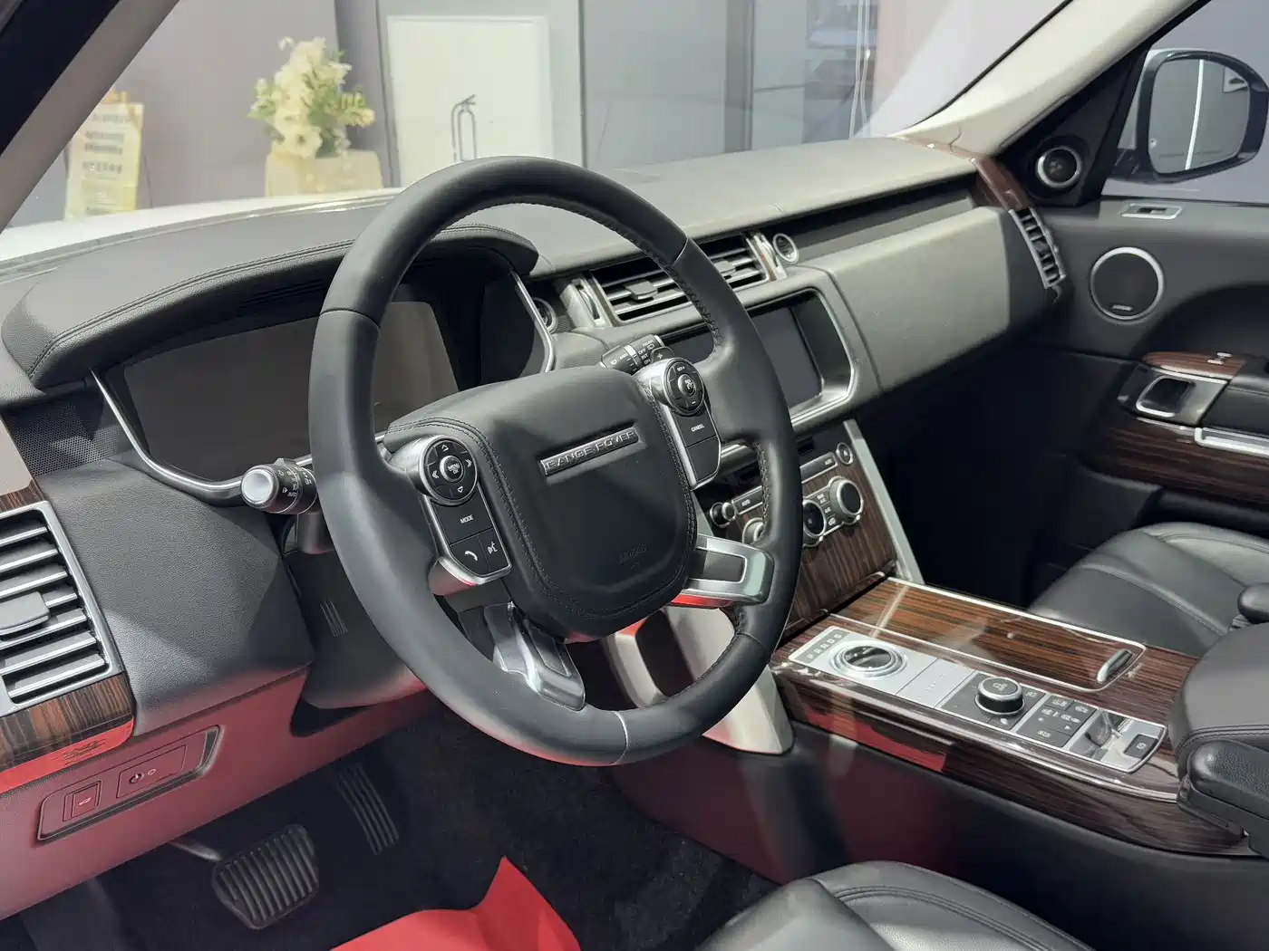 Land Rover Range Rover 2017 3.0 SC V6 Vogue фото 13