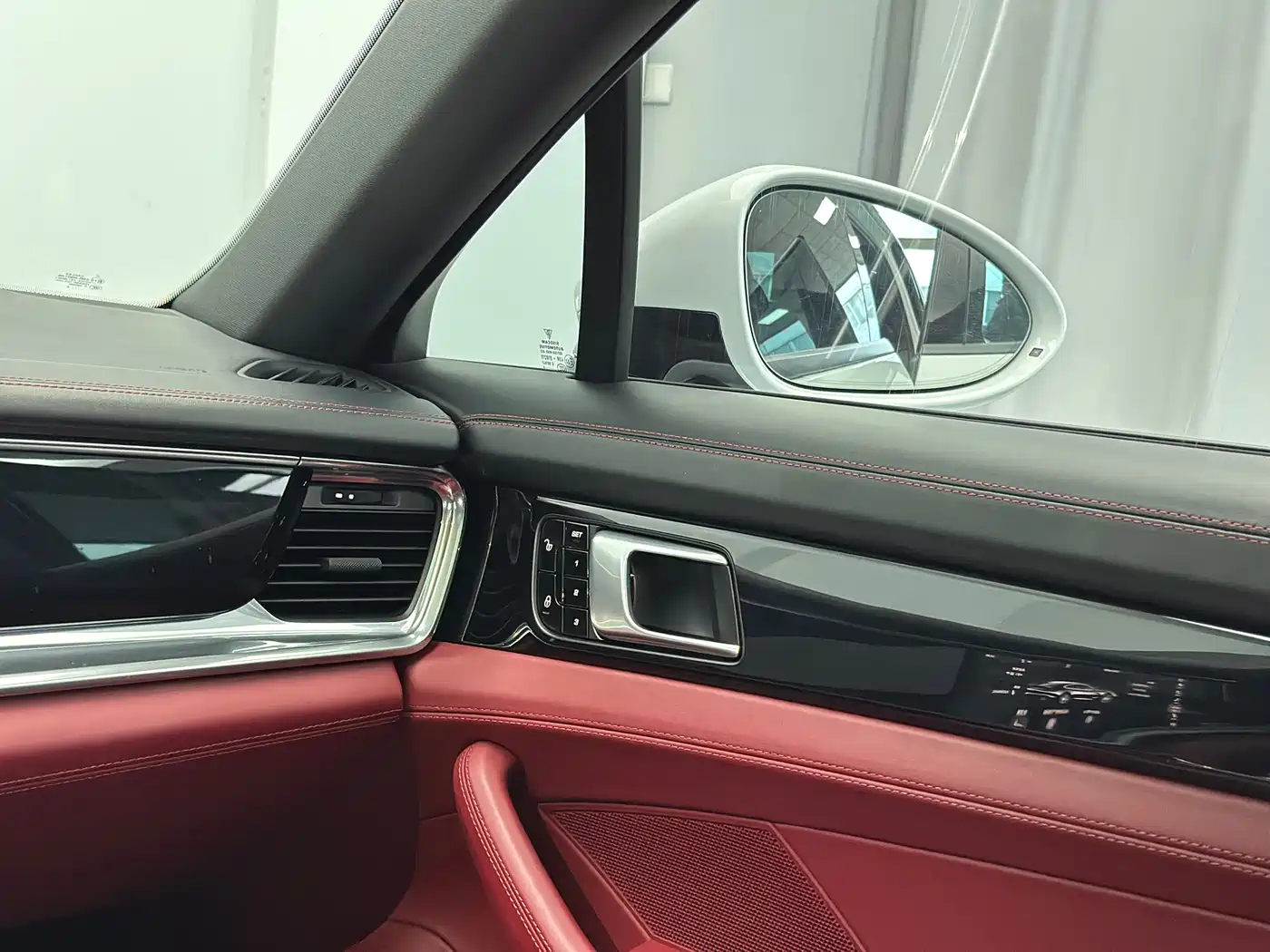 Porsche Panamera 2017 Panamera 3.0T фото 39