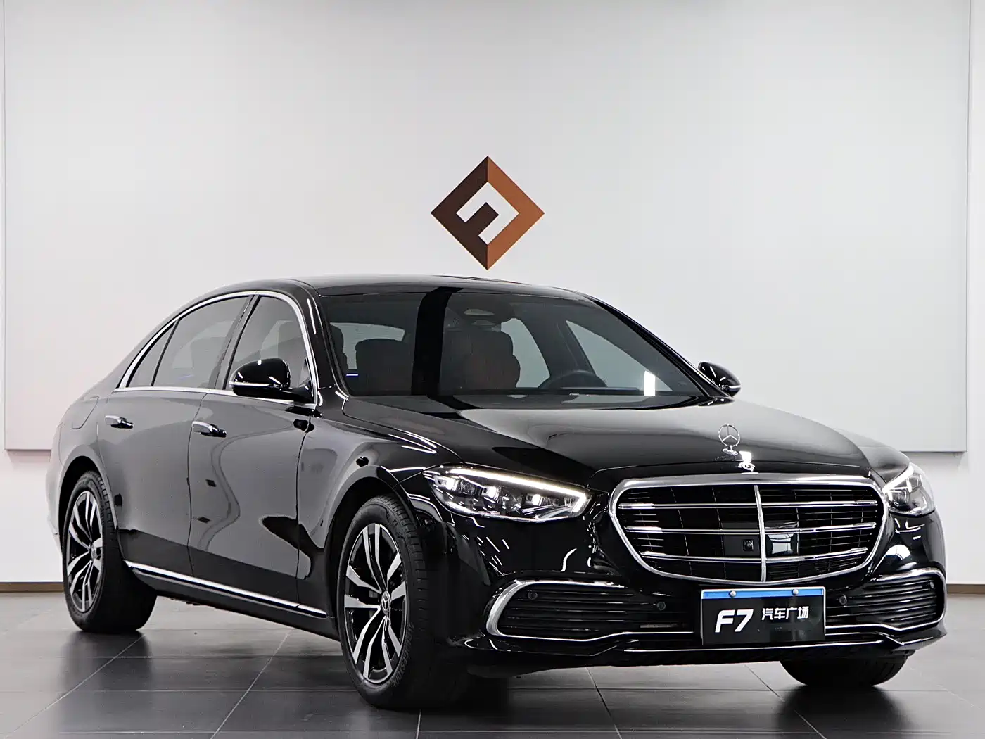 Mercedes-Benz S-Class 2023 Model S 400 L Luxury Edition фото 3