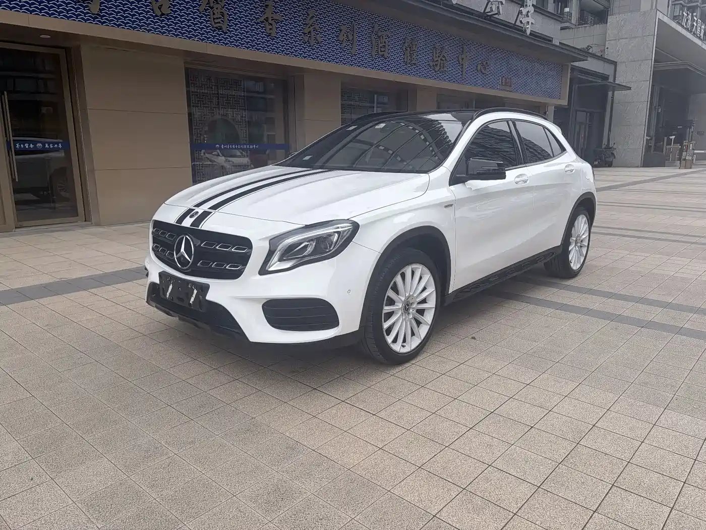 Mercedes-Benz GLA 2018 GLA 200 Polar Limited Edition фото 2
