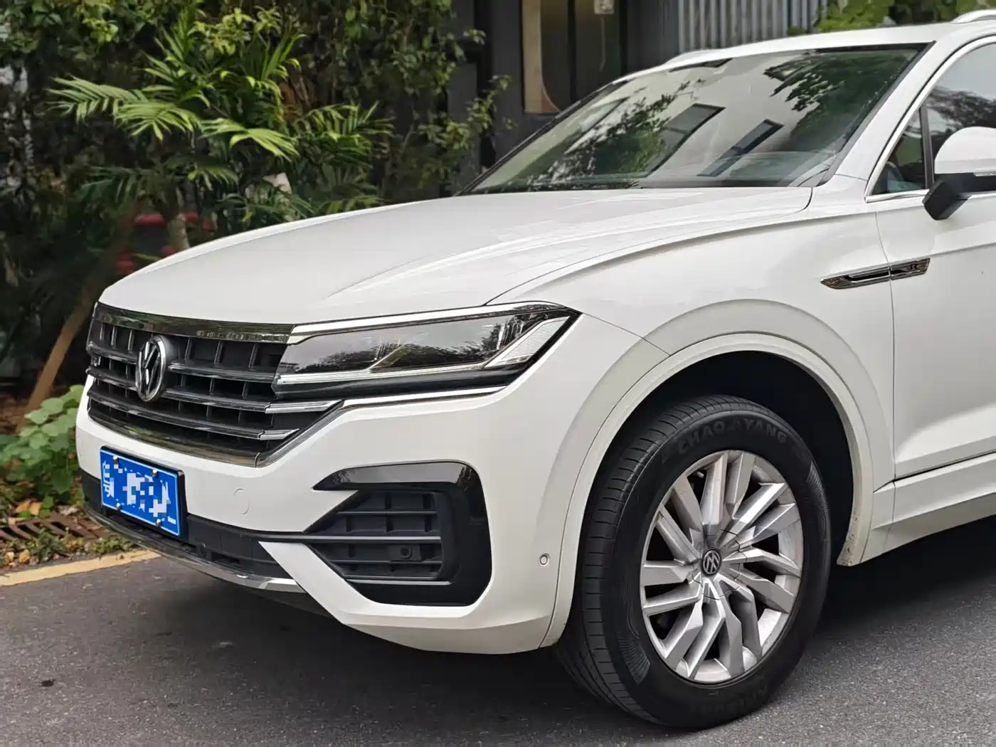 VOLKSWAGEN TOUAREG