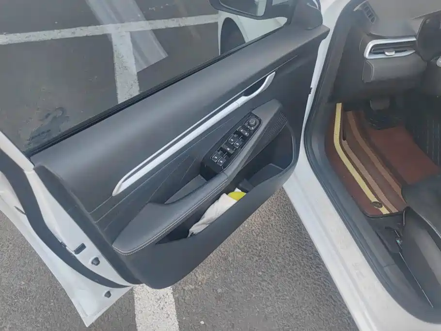 Geely Emgrand 2025 2026 Model 4th Generation 4 Millionth Anniversary Edition 1.5L CVT Stellar