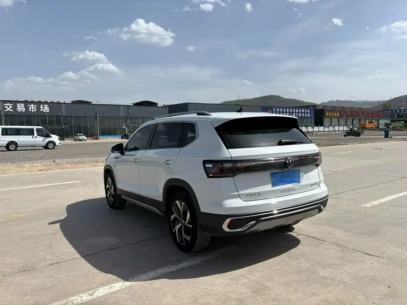 Volkswagen Tharu 2024 300TSI 2WD Full Moon Edition фото 4