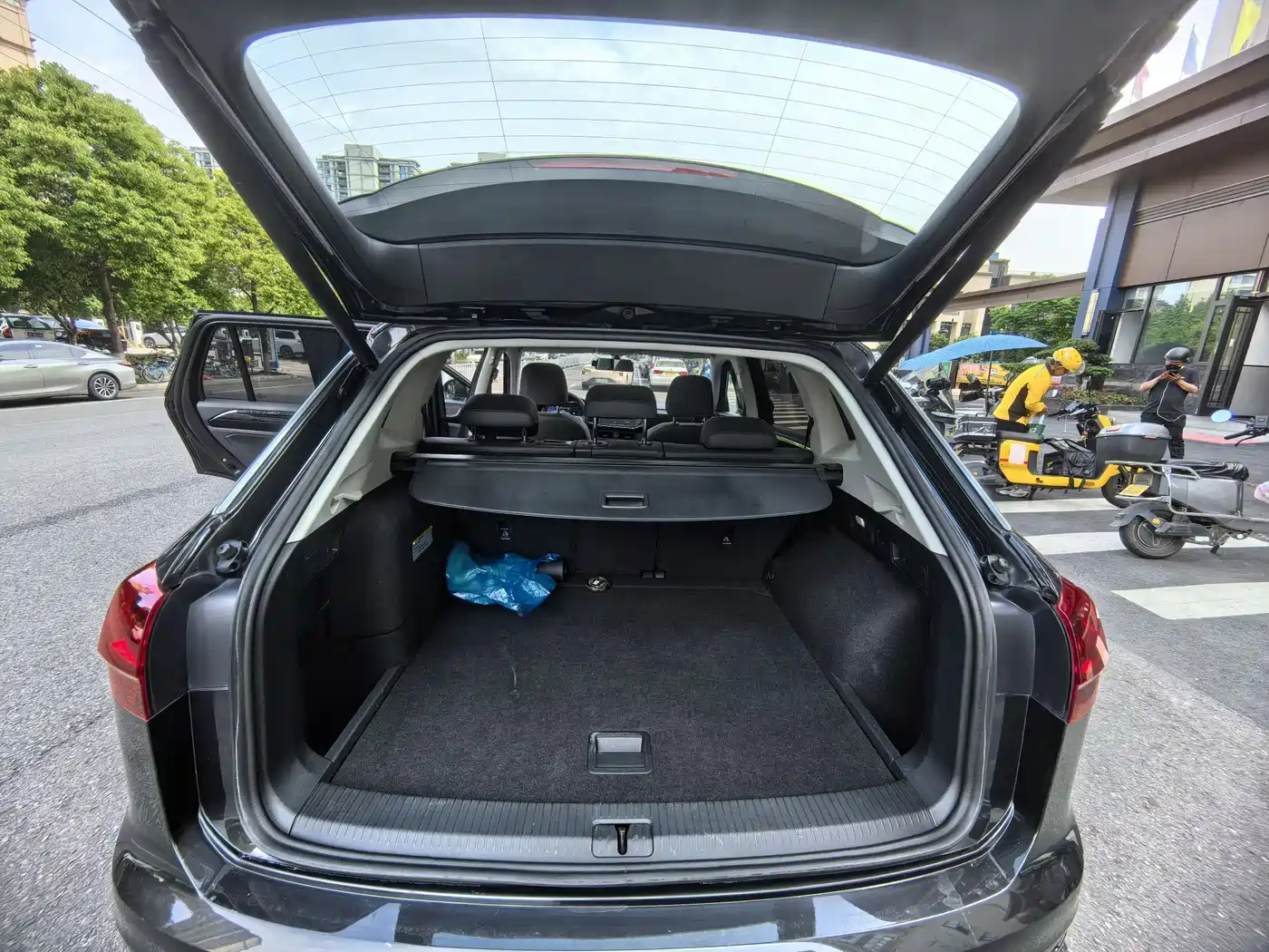 Volkswagen Tayron GTE Plug-in Hybrid 2022 1.4T Luxury фото 11