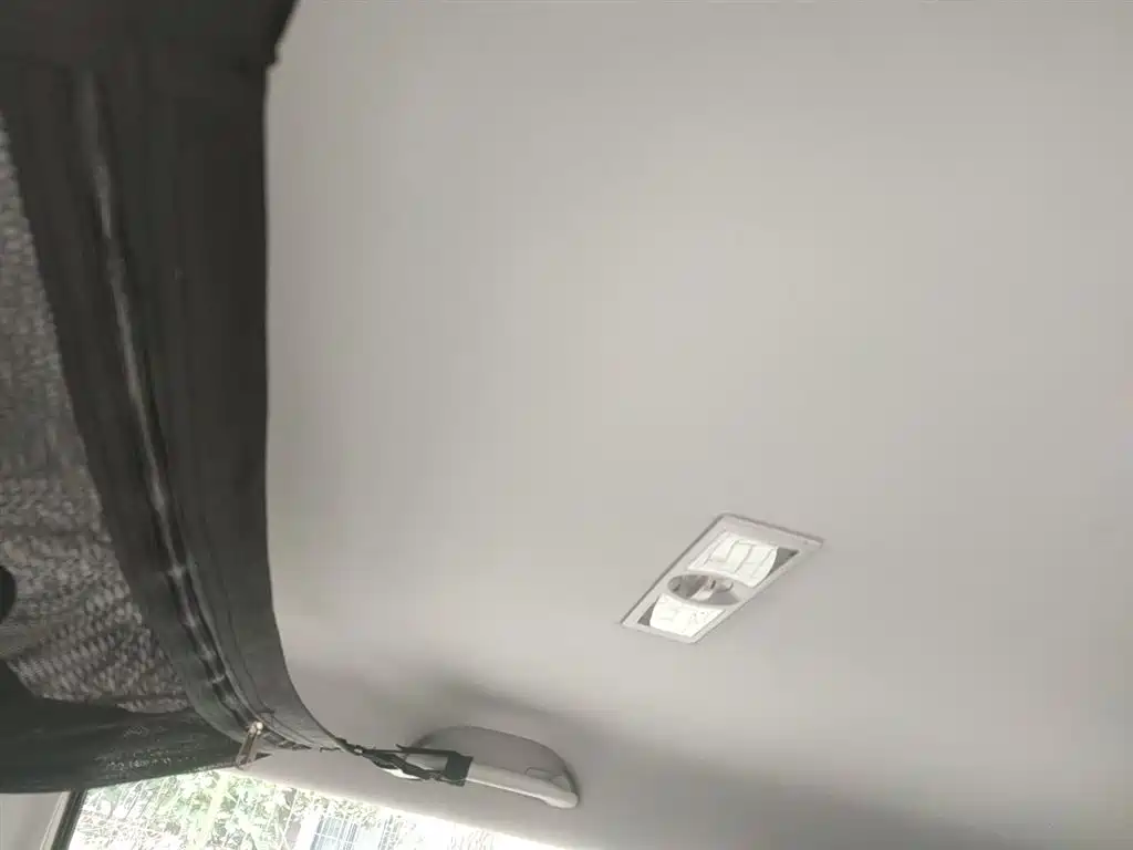 Volkswagen Touran 2015 1.4T Manual Trend Edition 5-seater фото 9