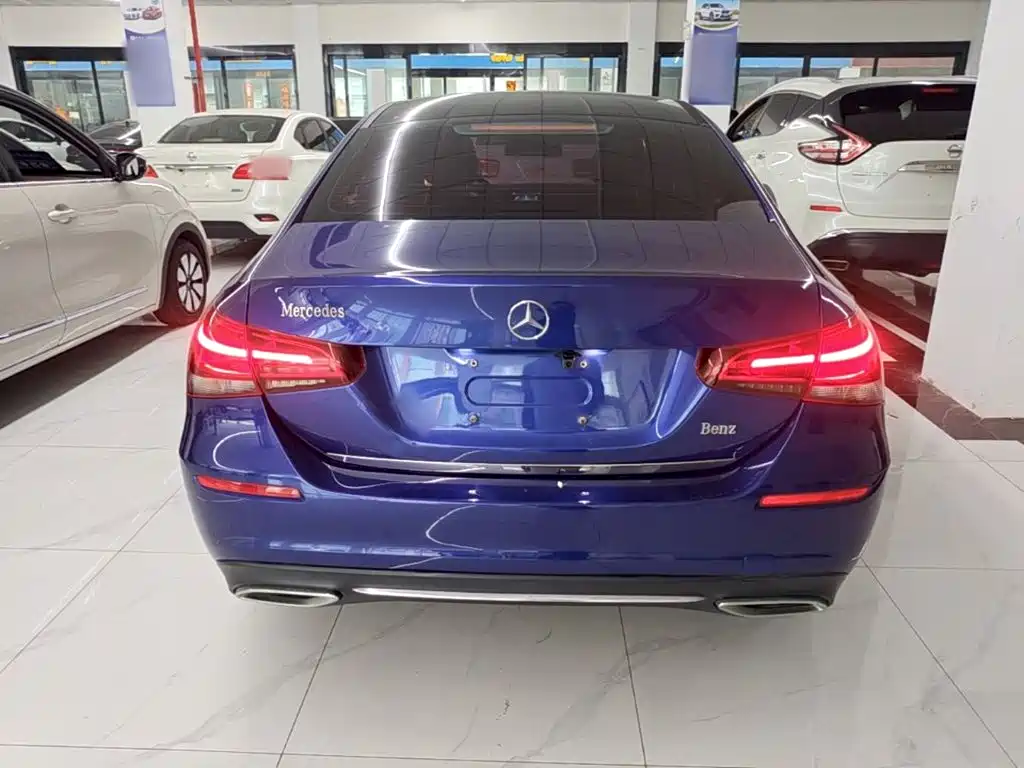 صورة 6 - Mercedes-Benz A-Class