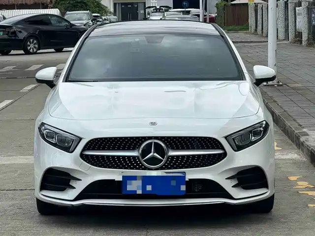 Mercedes-Benz A-Class 2022 Facelift A 200 L Sport Sedan Fashion Style — фото 2