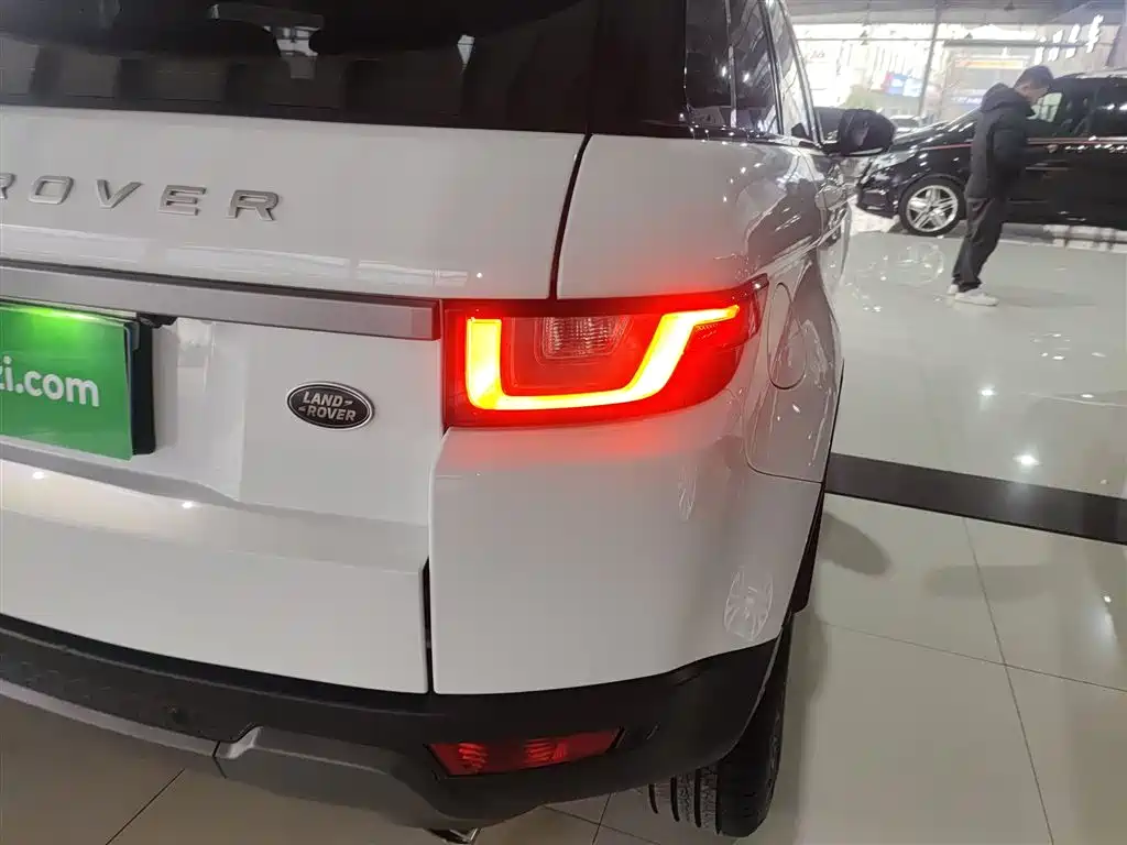 Land Rover Range Rover Evoque 2018 240PS SE Smart Edition фото 24