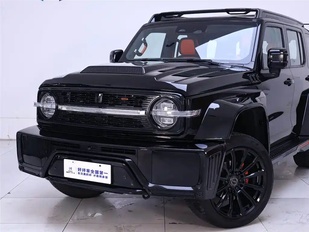CHAOJING AUTOMOBILE CO-CREATION TANK 300