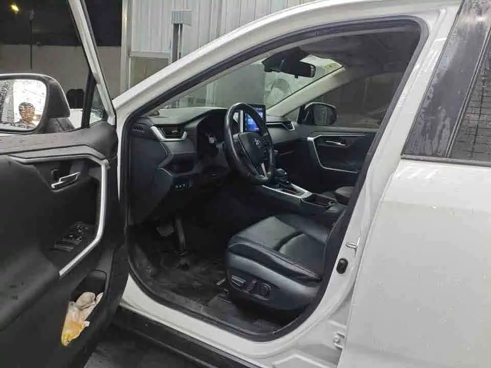 Toyota RAV4 Rongfang 2022 2.0L CVT 4WD Trend Edition фото 6