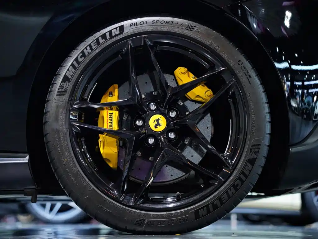 Ferrari Roma 2021 2020 3.9T V8
