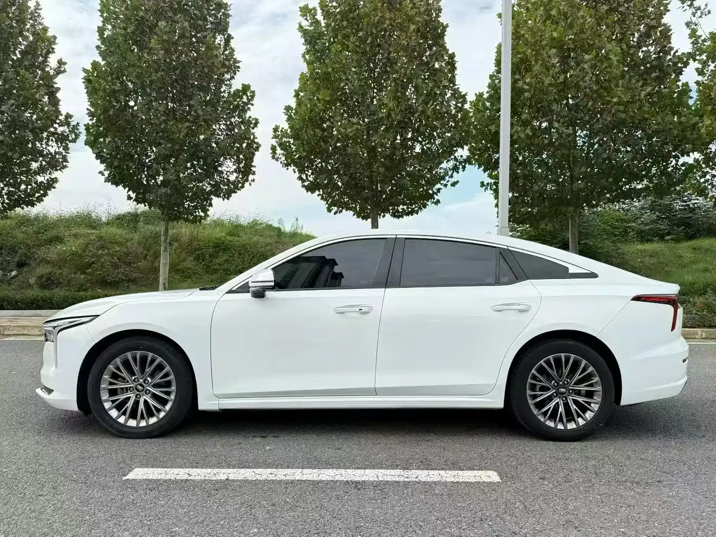 Besturn B70 2024 2023 Model 3rd Gen 1.5T Automatic Joy 70th Anniversary Edition