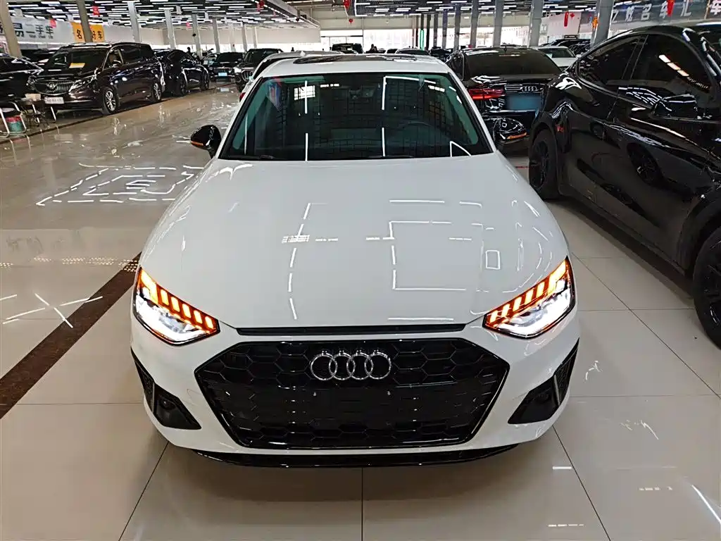 Audi A4L 2022 40 TFSI Luxury Dynamic фото 3