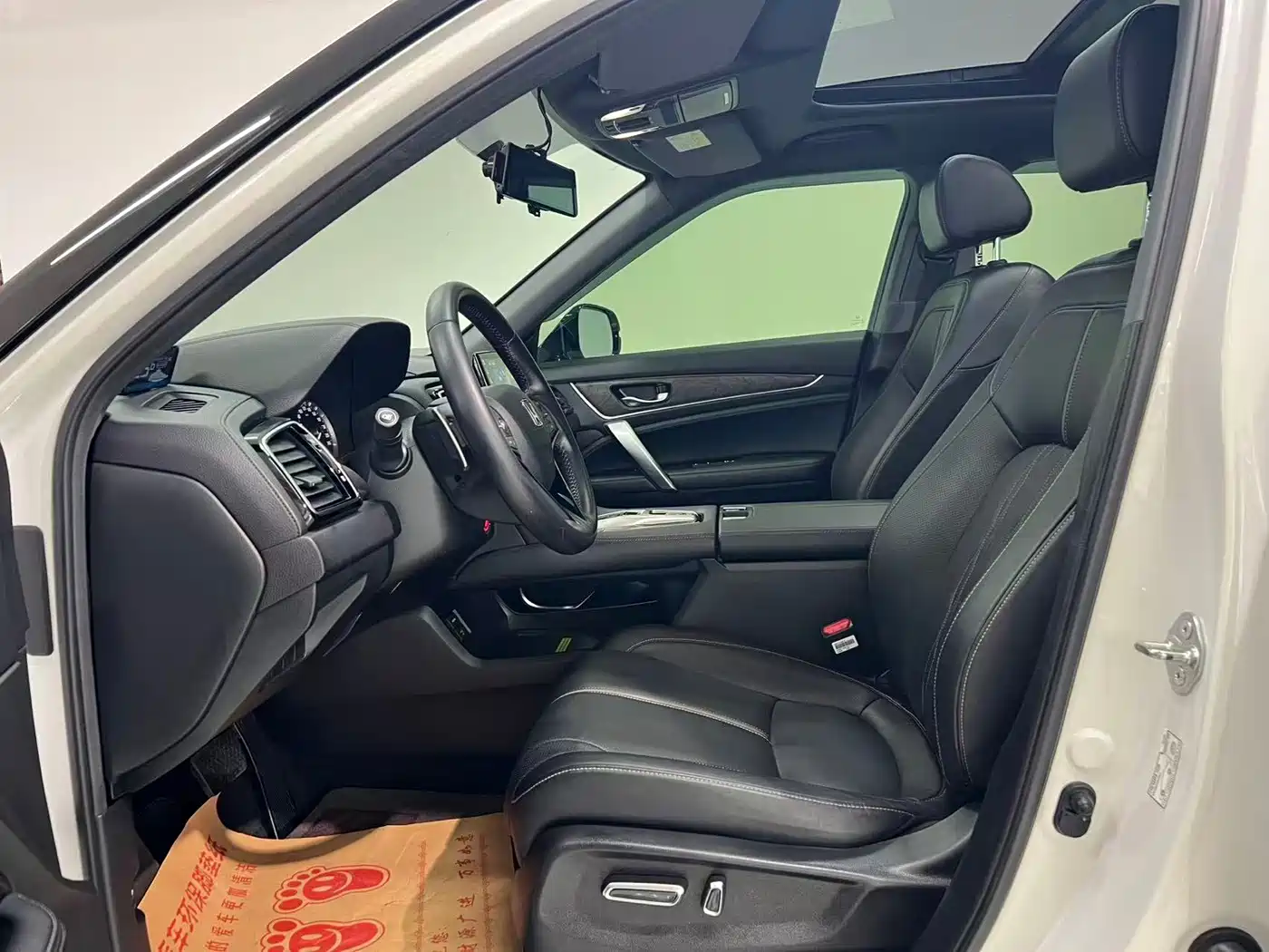 Фото 3 - Honda UR-V