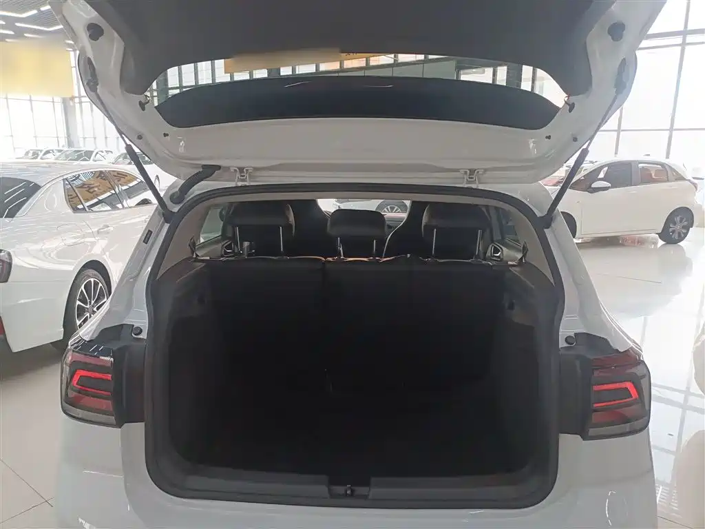 VOLKSWAGEN TU KAI