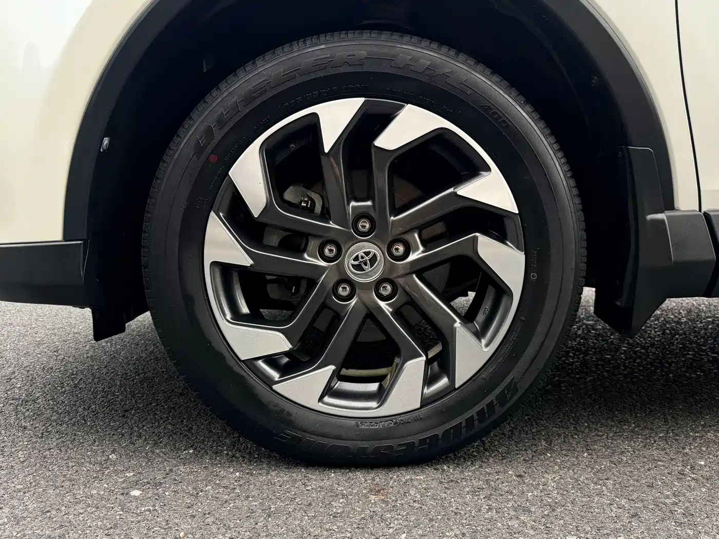 Toyota RAV4 Rongfang 2016 2.5L Automatic 4WD Elite фото 8