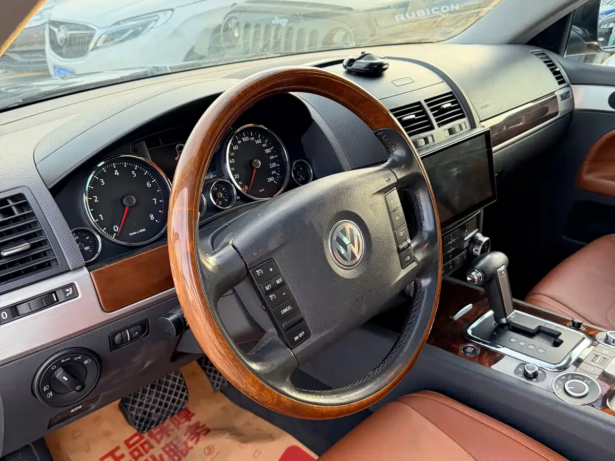 Volkswagen Touareg 2009 2010 3.6 Limited Luxury Edition