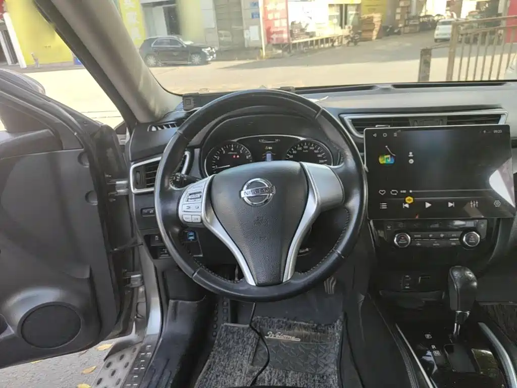 Фото 11 - Nissan X-Trail