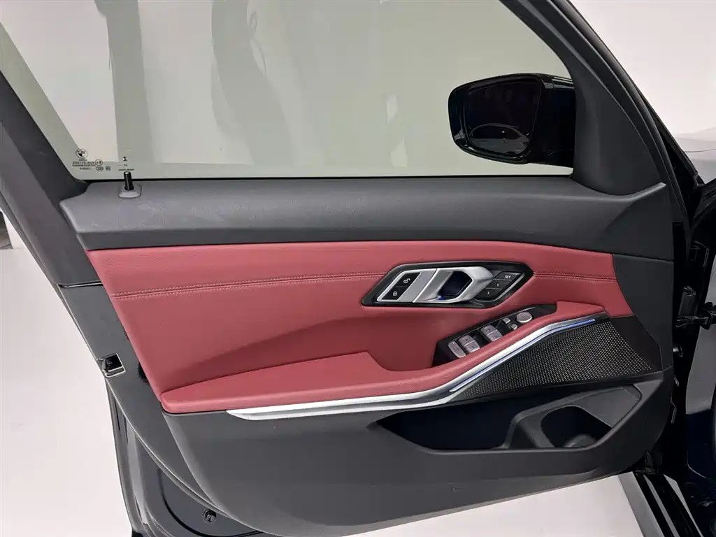 BMW 3 Series 2023 320Li M Sport Package фото 14