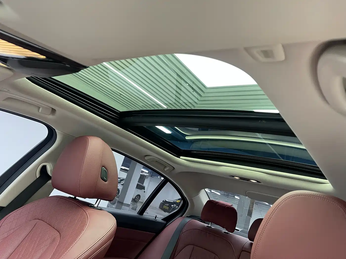 BMW i3 2022 eDrive 35 L фото 14