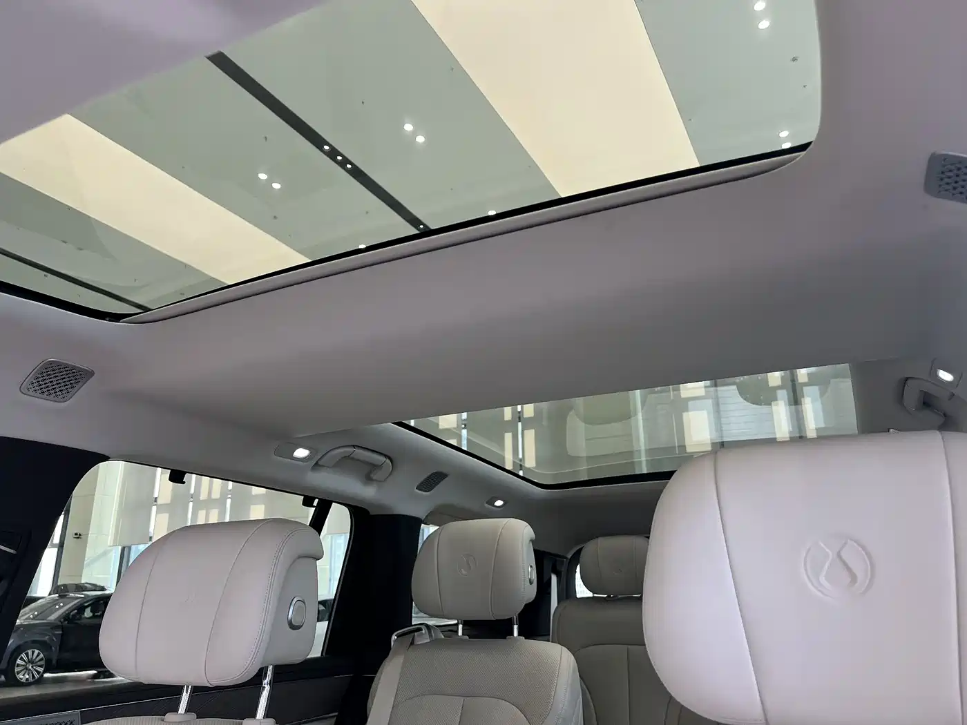 Denza N9 2026 2025 Model Prestige Edition