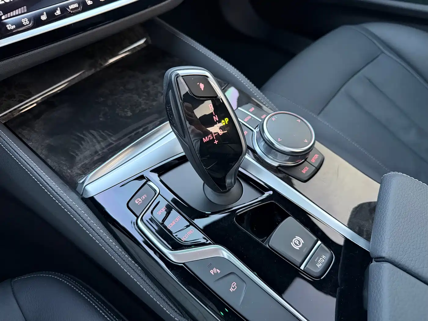 BMW 5 Series 2018 530Li Premium M Sport Package фото 14
