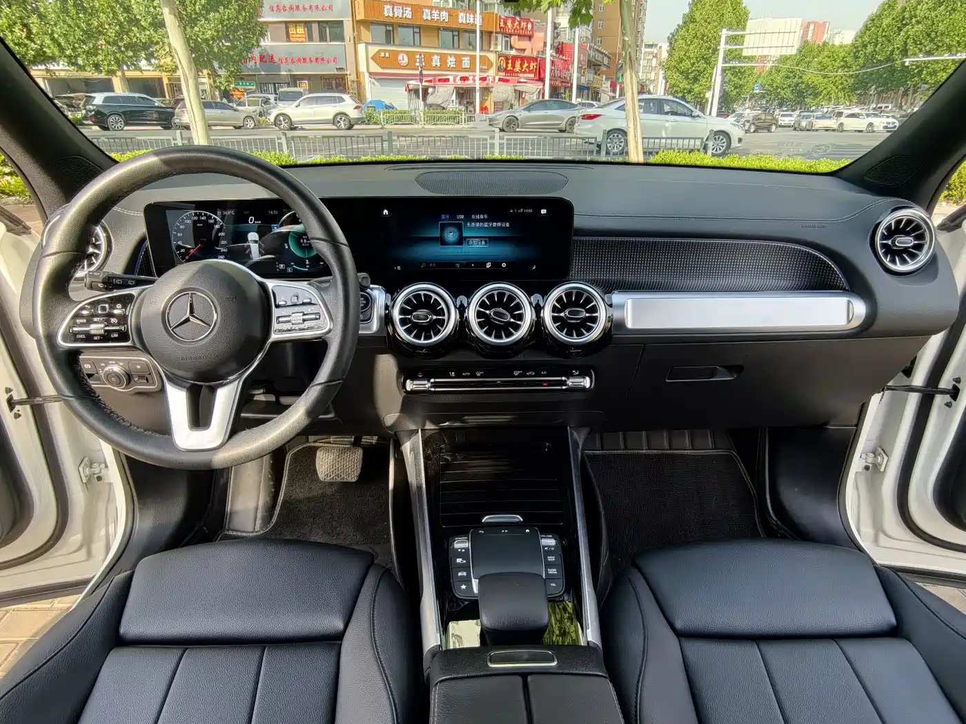 Mercedes-Benz GLB 2022 Model GLB 200 Fashion Edition фото 9