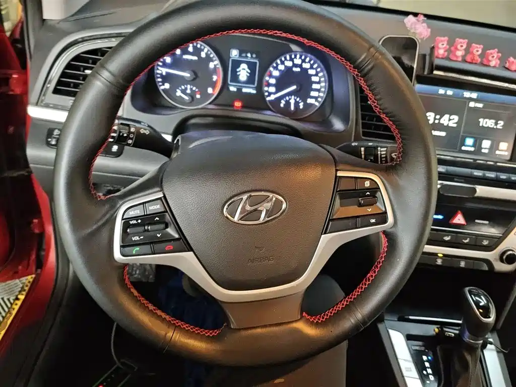 Hyundai Elantra 2016 Model 1.6L Automatic Smart Elite фото 11