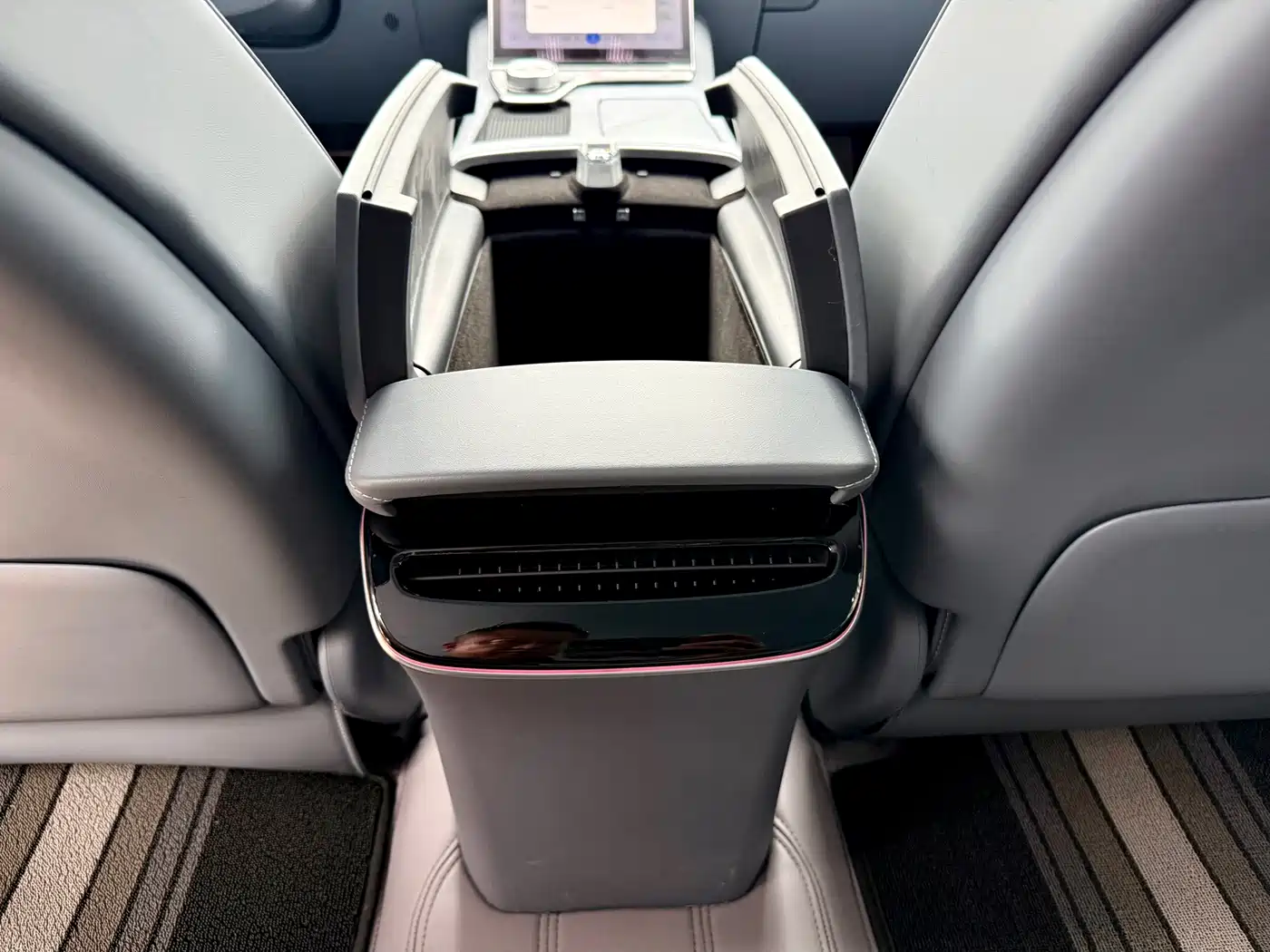 Voyah Passion 2025 2023 4WD Flagship Edition