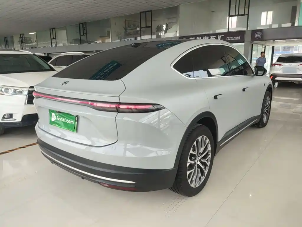 Фото 7 - NIO EC6