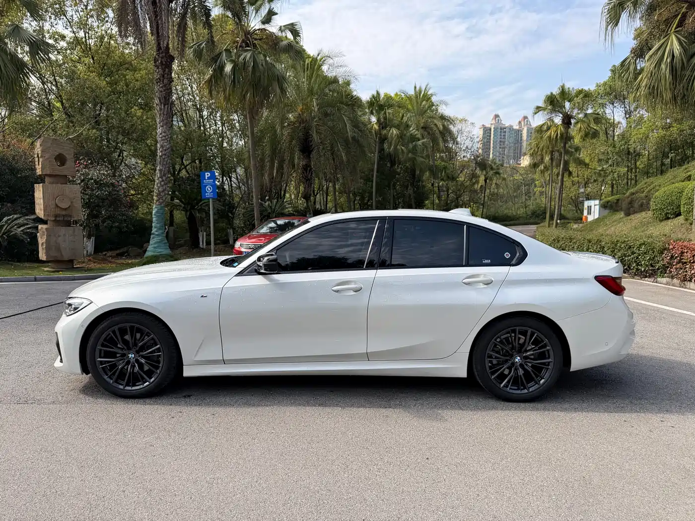 BMW 3 Series 2020 Facelift 325i M Sport Night Edition фото 6