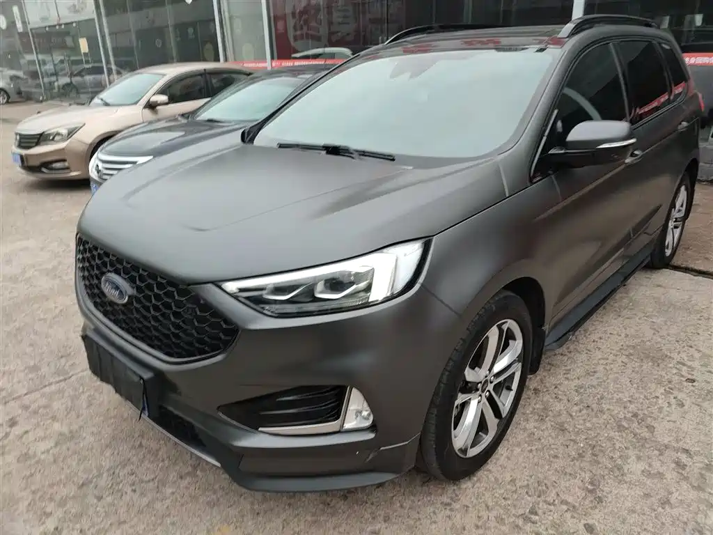 Фото 18 - Ford Edge