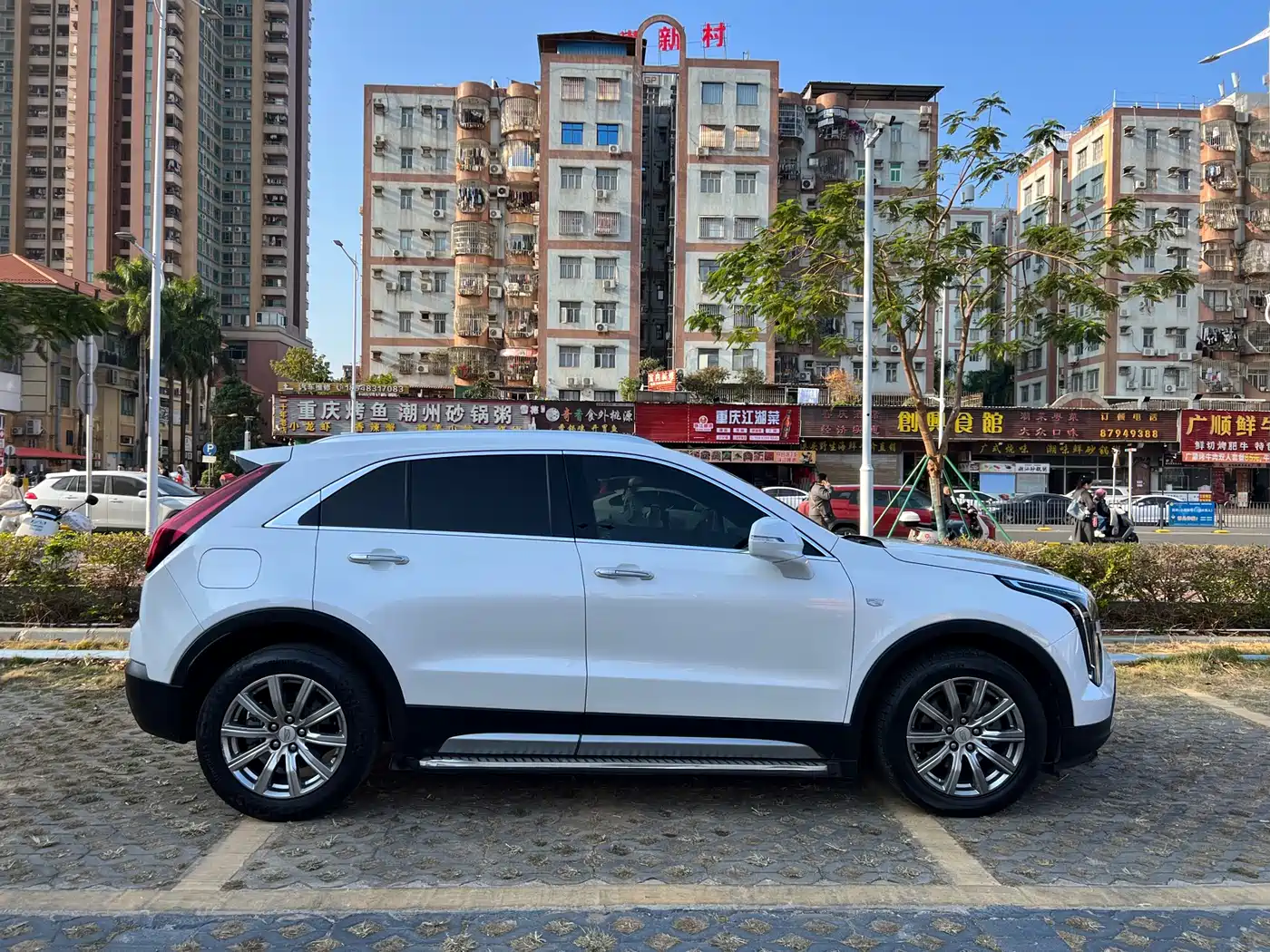 Cadillac XT4 2020 28T FWD Leading Trim фото 7