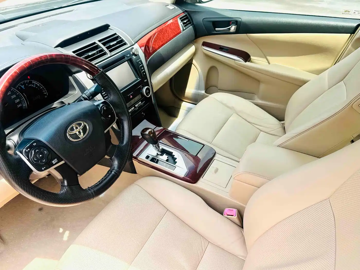 Toyota Camry 2012 2.5G Luxury Edition фото 18