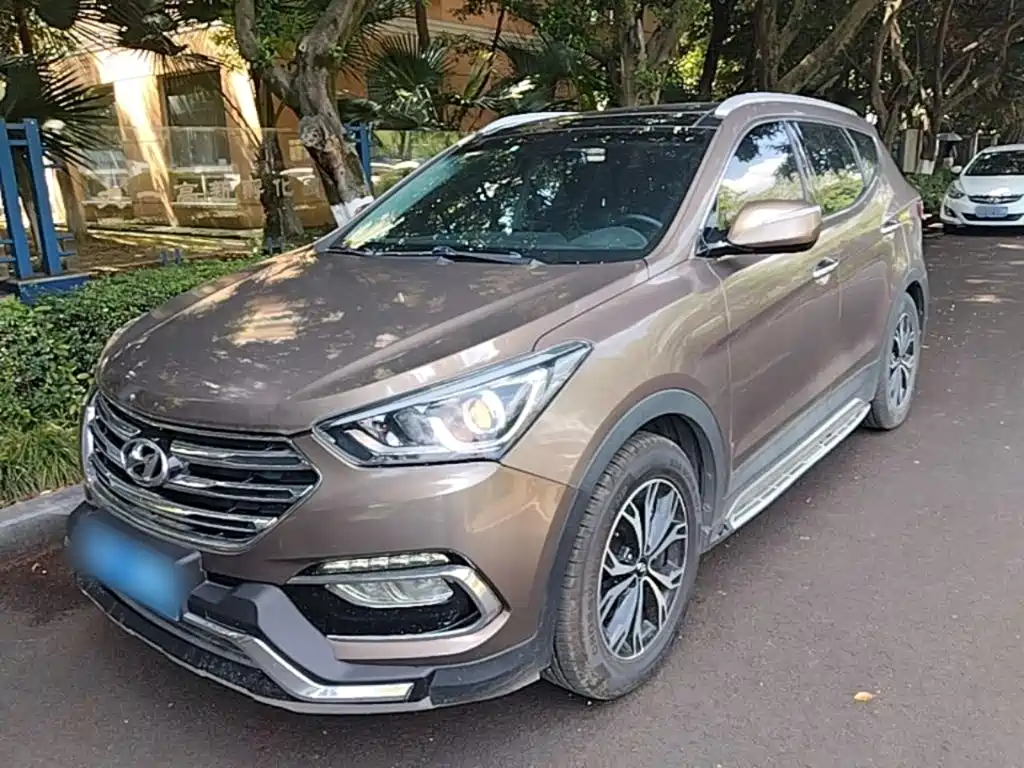 Фото 1 - Hyundai Santa Fe