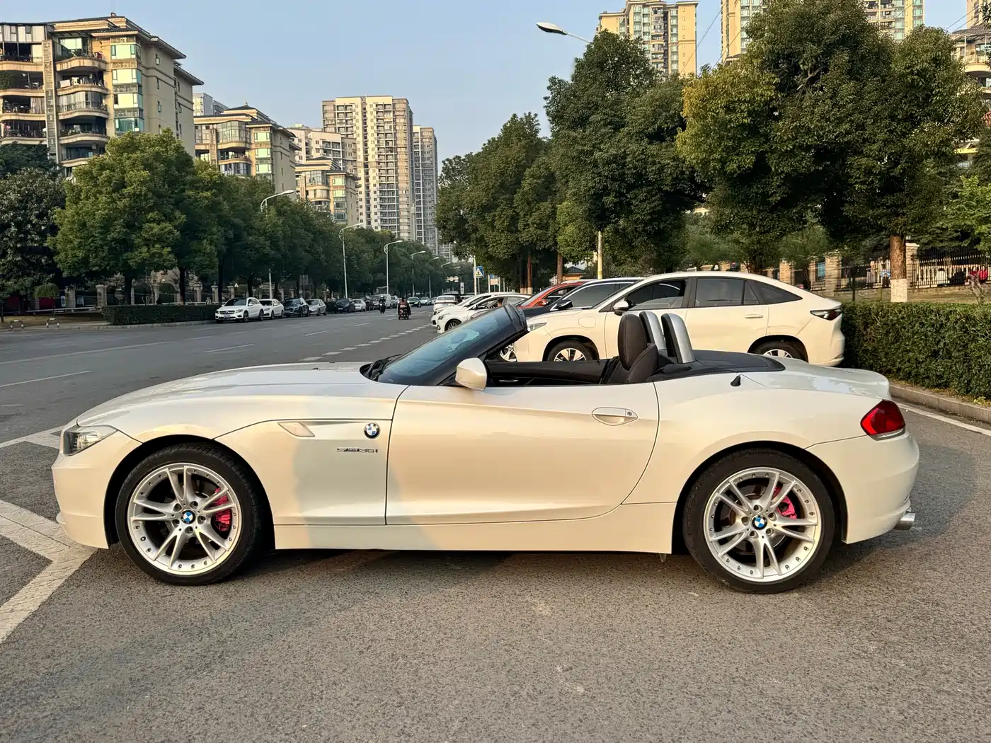 BMW Z4 2013 2012 sDrive20i Leading