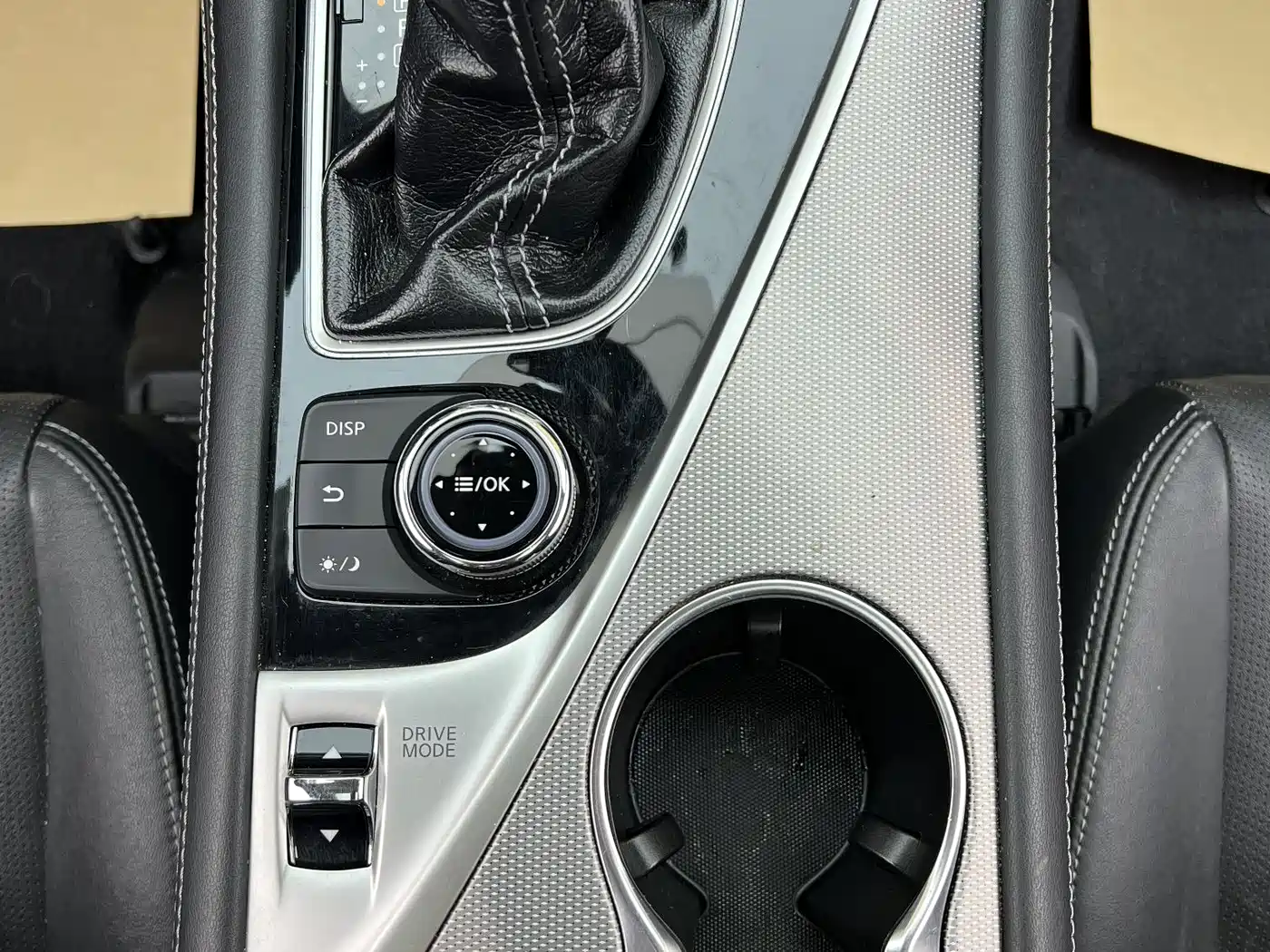 Infiniti Q50 2014 3.7L Comfort Edition фото 11