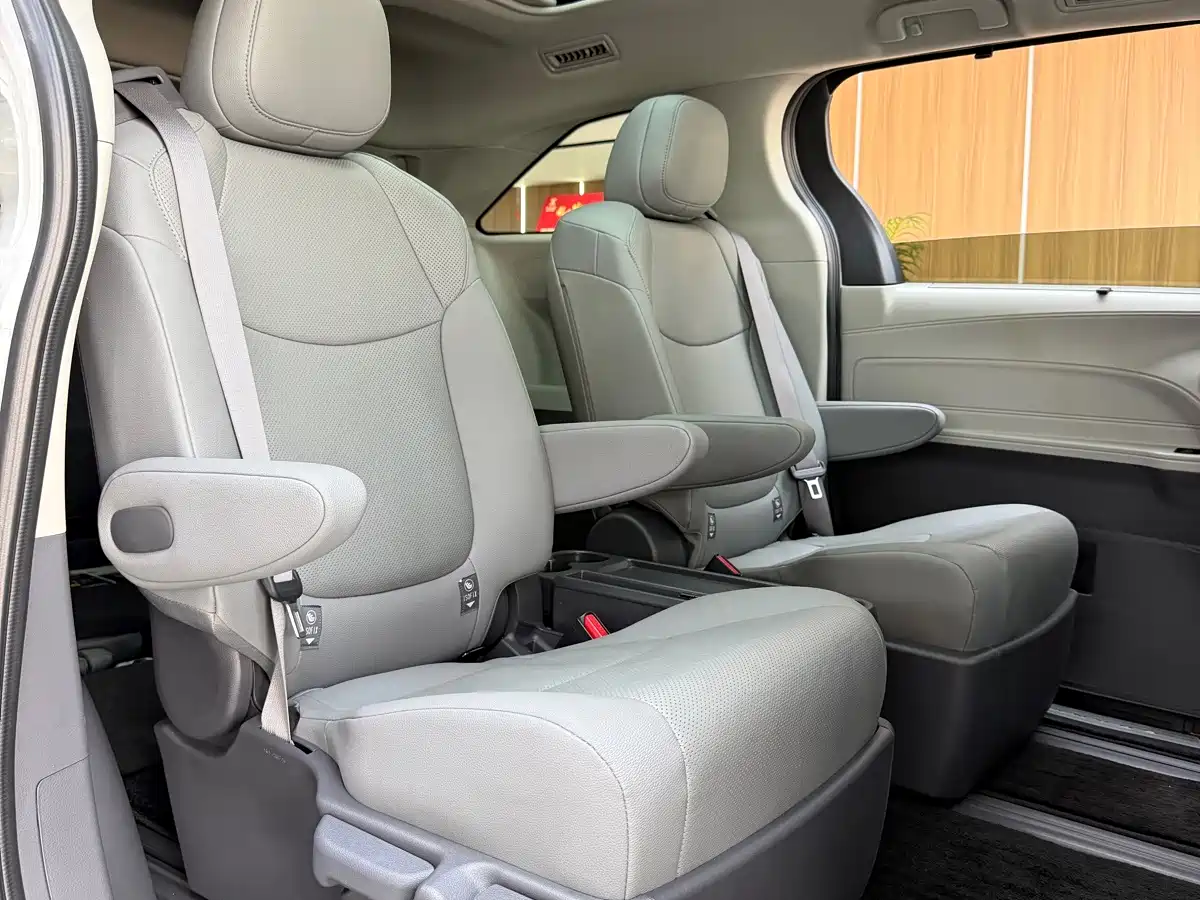 Toyota Granvia 2023 2023 2.5L Hybrid Prestige PLUS Edition