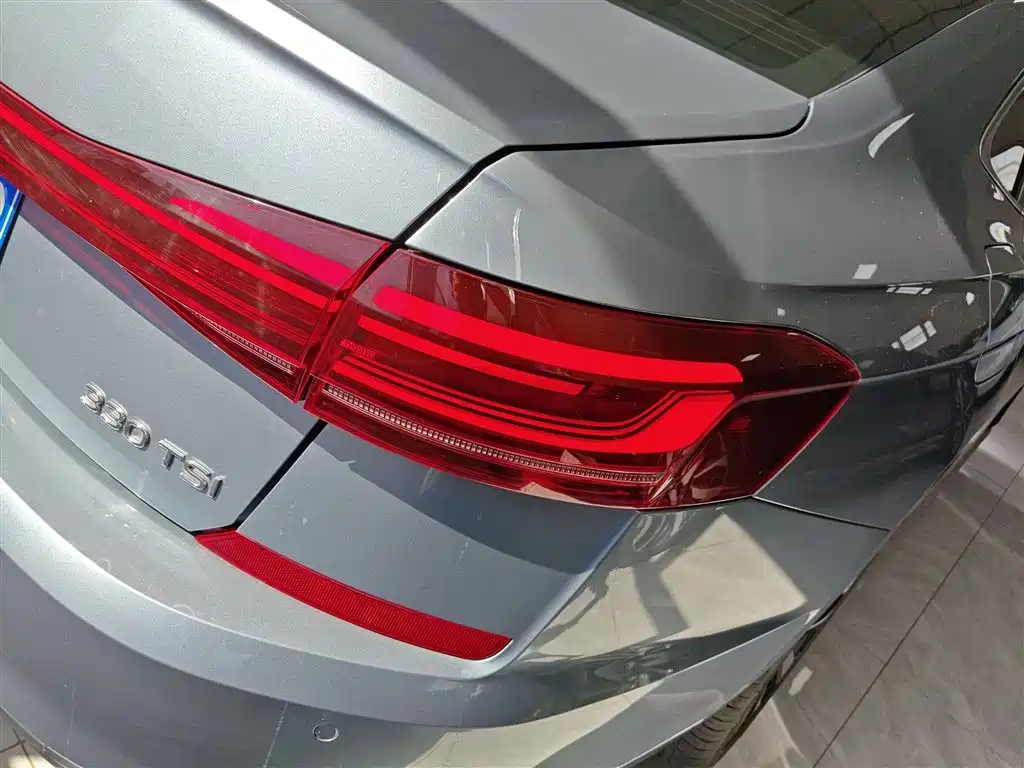 Volkswagen Passat 2022 330TSI Starlight Elite Edition фото 8