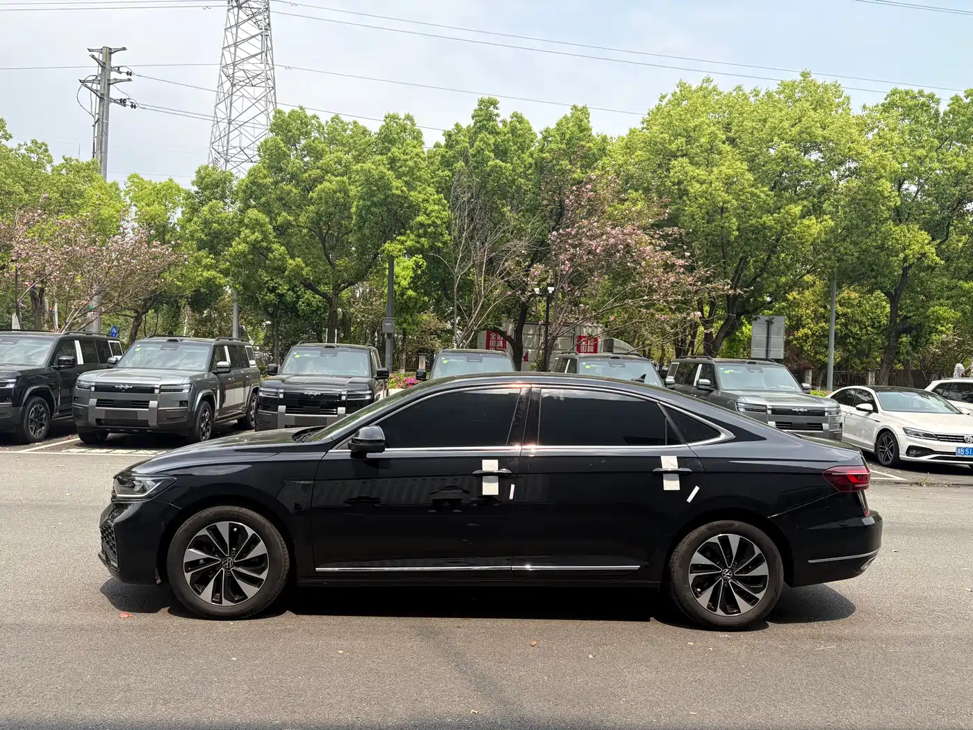 Volkswagen Passat 2023 Facelift 330TSI Starlight Elite Edition фото 13