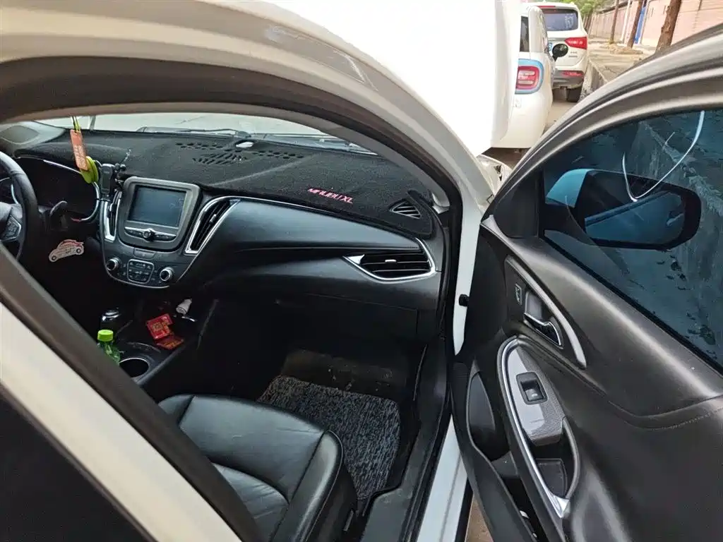 Chevrolet Malibu XL 2017 1.5T Auto Sport Edition фото 19