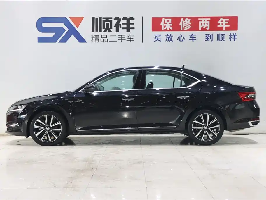Škoda Superb 2024 TSI280 DSG Premium Edition фото 6