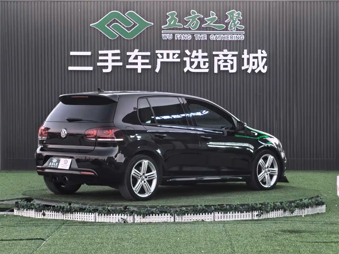 Volkswagen Golf (Import) 2011 2.0TSI R фото 19