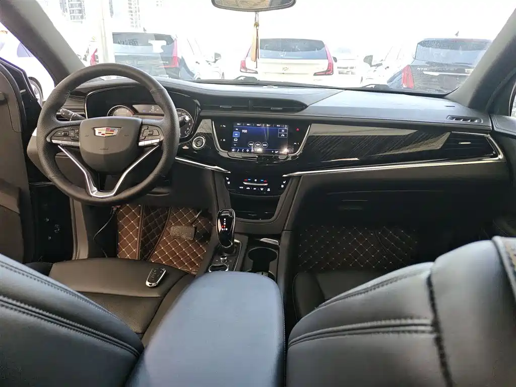 Cadillac XT6 2021 2.0T 7-seater 4WD Luxury фото 10