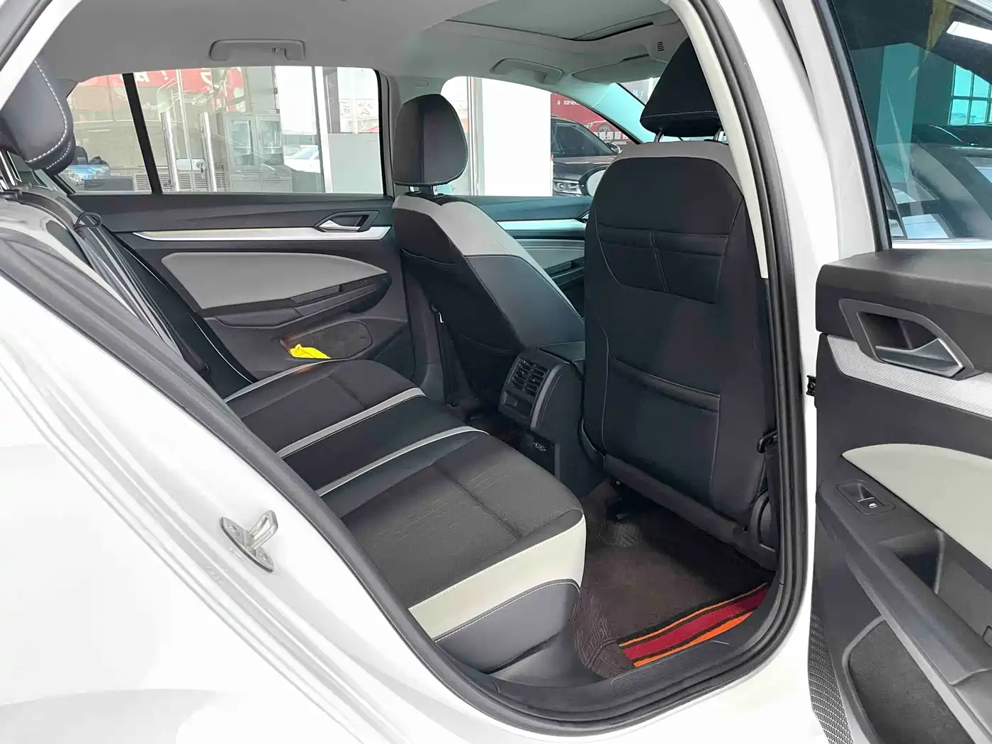 Volkswagen Golf 2023 280TSI DSG Pro фото 7