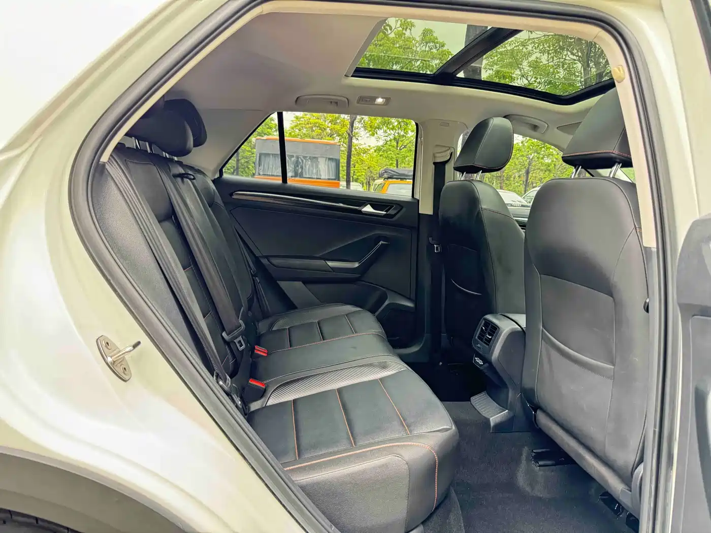 Volkswagen T-ROC 2022 280TSI DSG 2WD Comfort PLUS фото 10