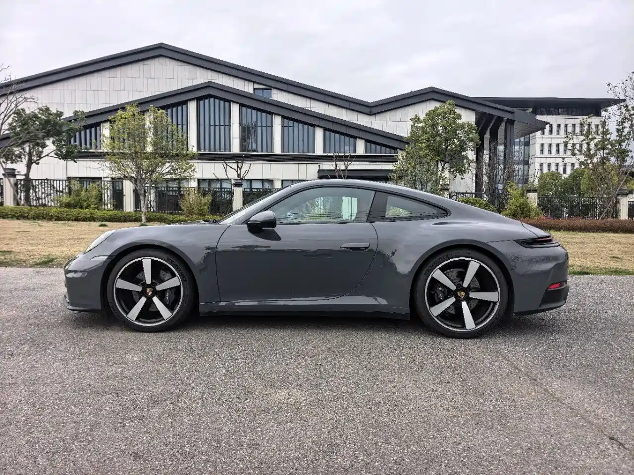 Porsche 911 2025 Carrera 3.0T фото 7