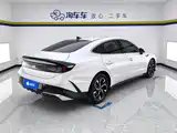 Photo 3 - Hyundai Sonata